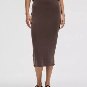 NWT lululemon Drapey Softstreme Column Midi Skirt Espresso Sz Medium